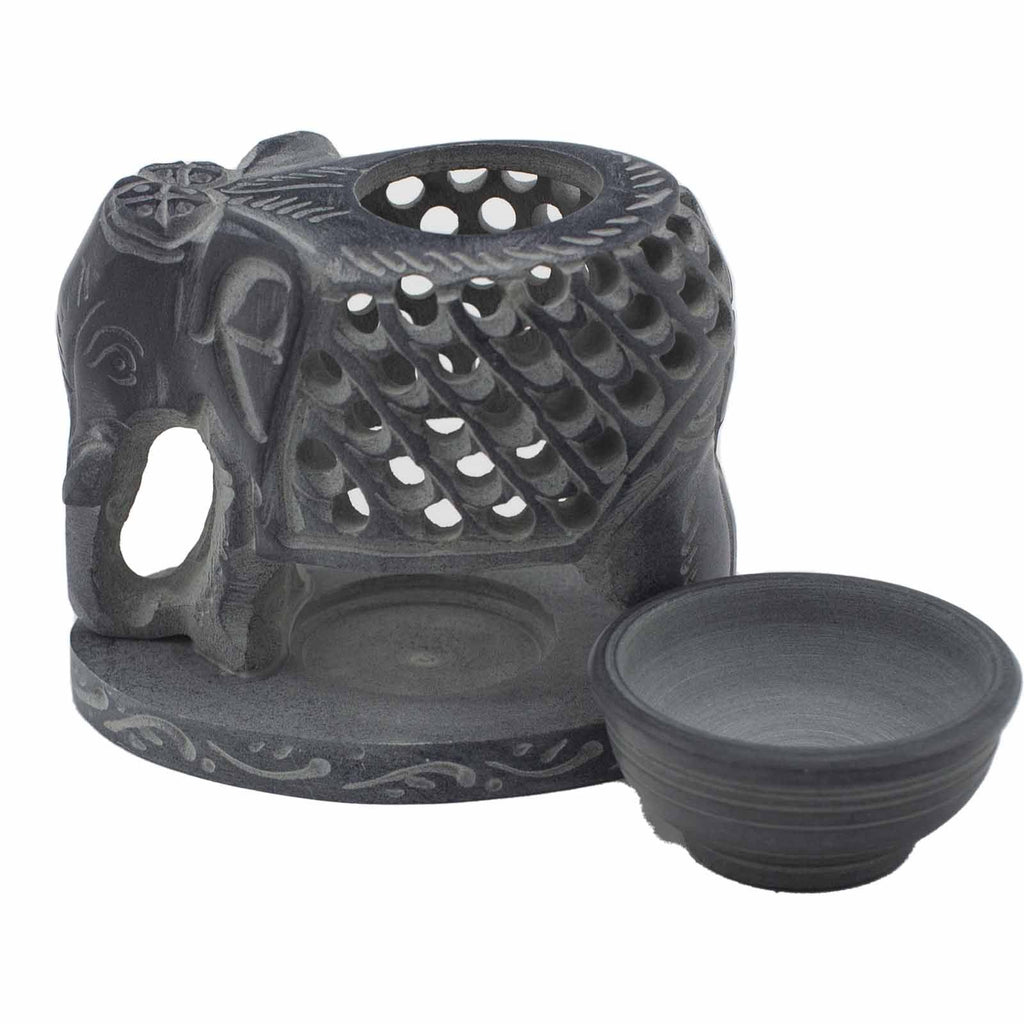 Speksteen Oliebrander 10.5cm – Standing olifant