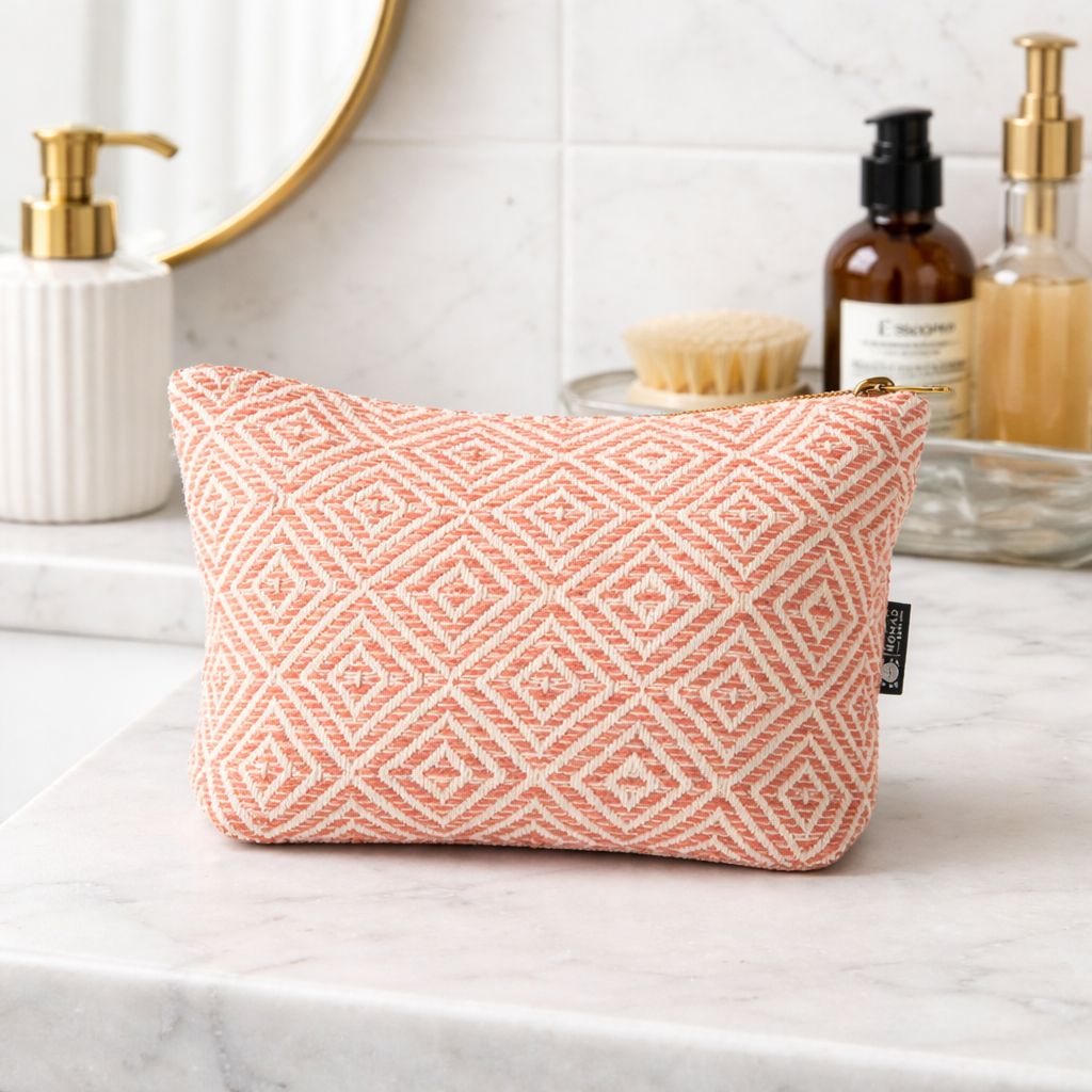 Nomad Sari Indian Jacquard Toilettas - Coral Maze