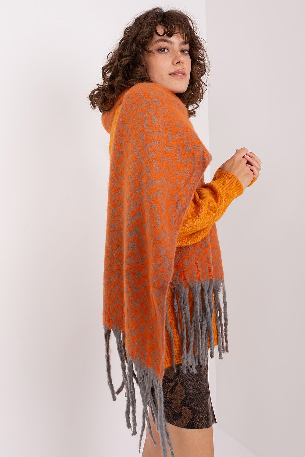  sjaal model 205973 AT 