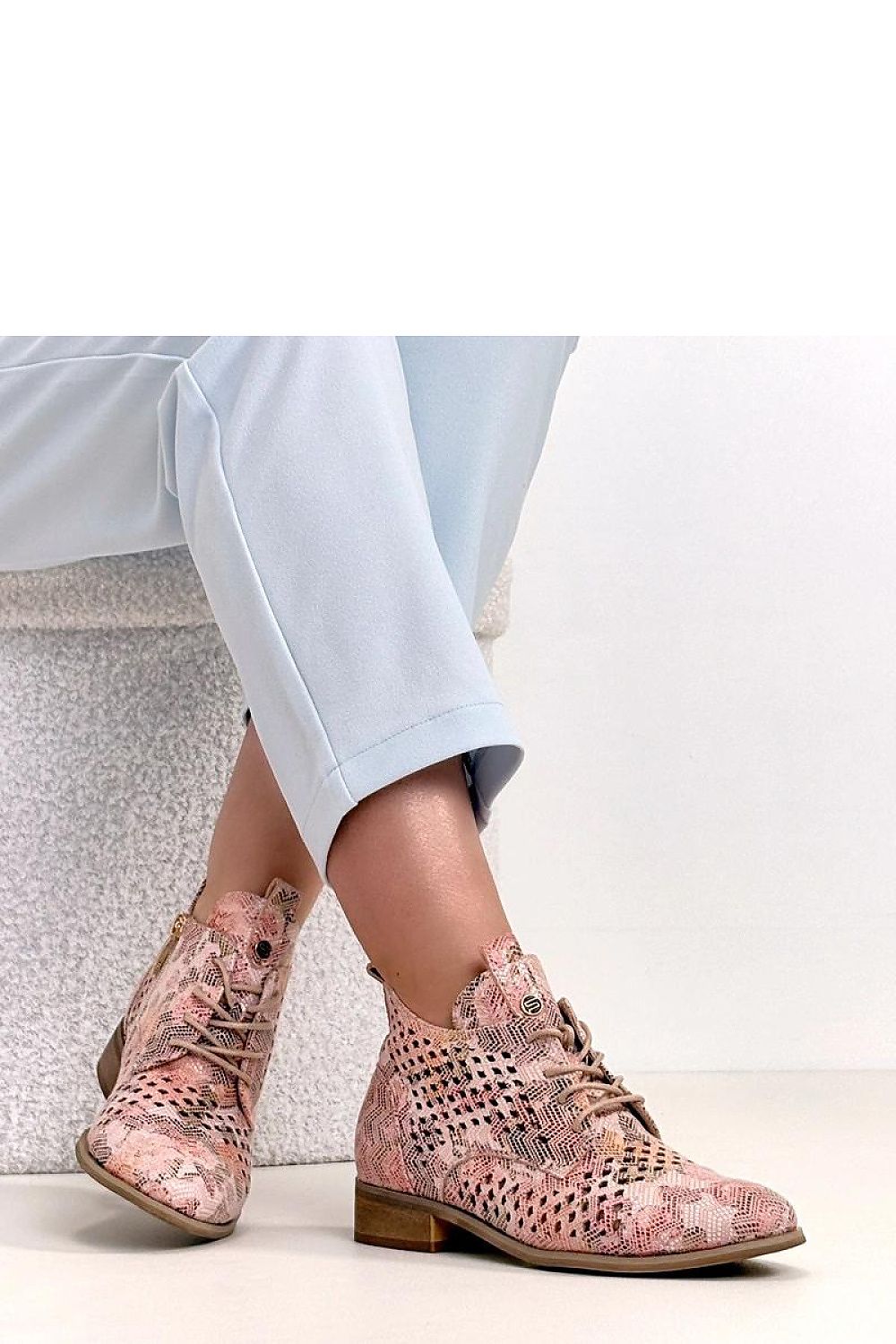  Laarsjes model 224584 Solea 