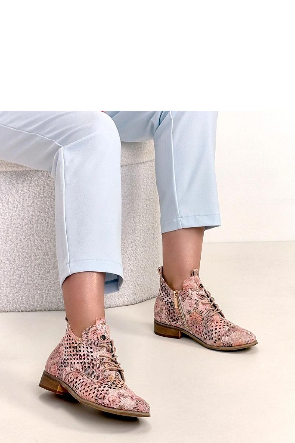  Laarsjes model 224584 Solea 