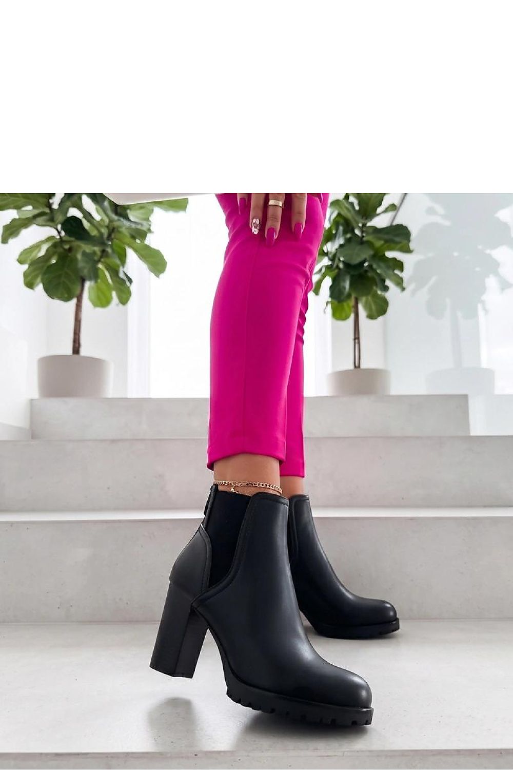  Laarsjes met hoge hak model 230786 Solea 