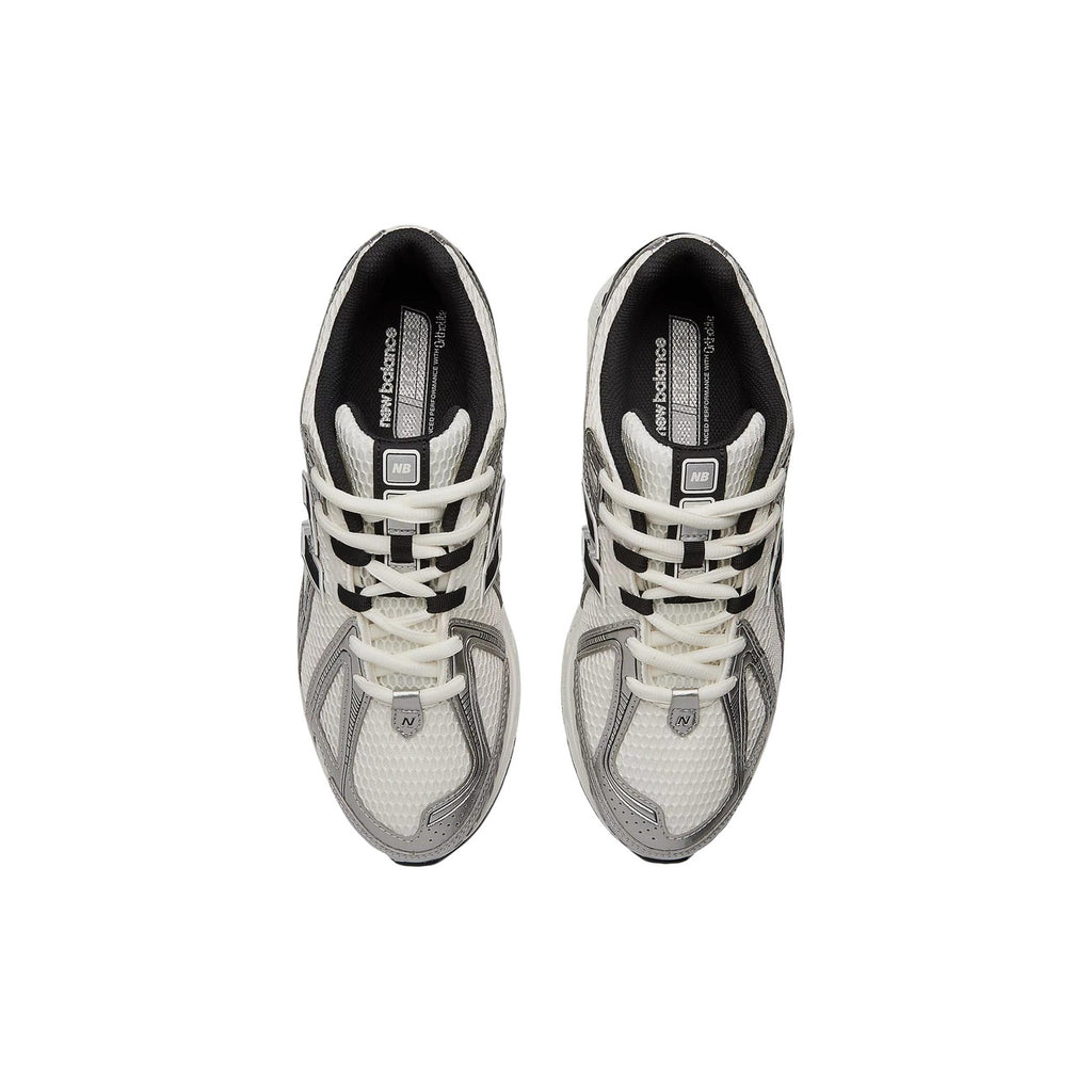 New Balance Women Sneakers