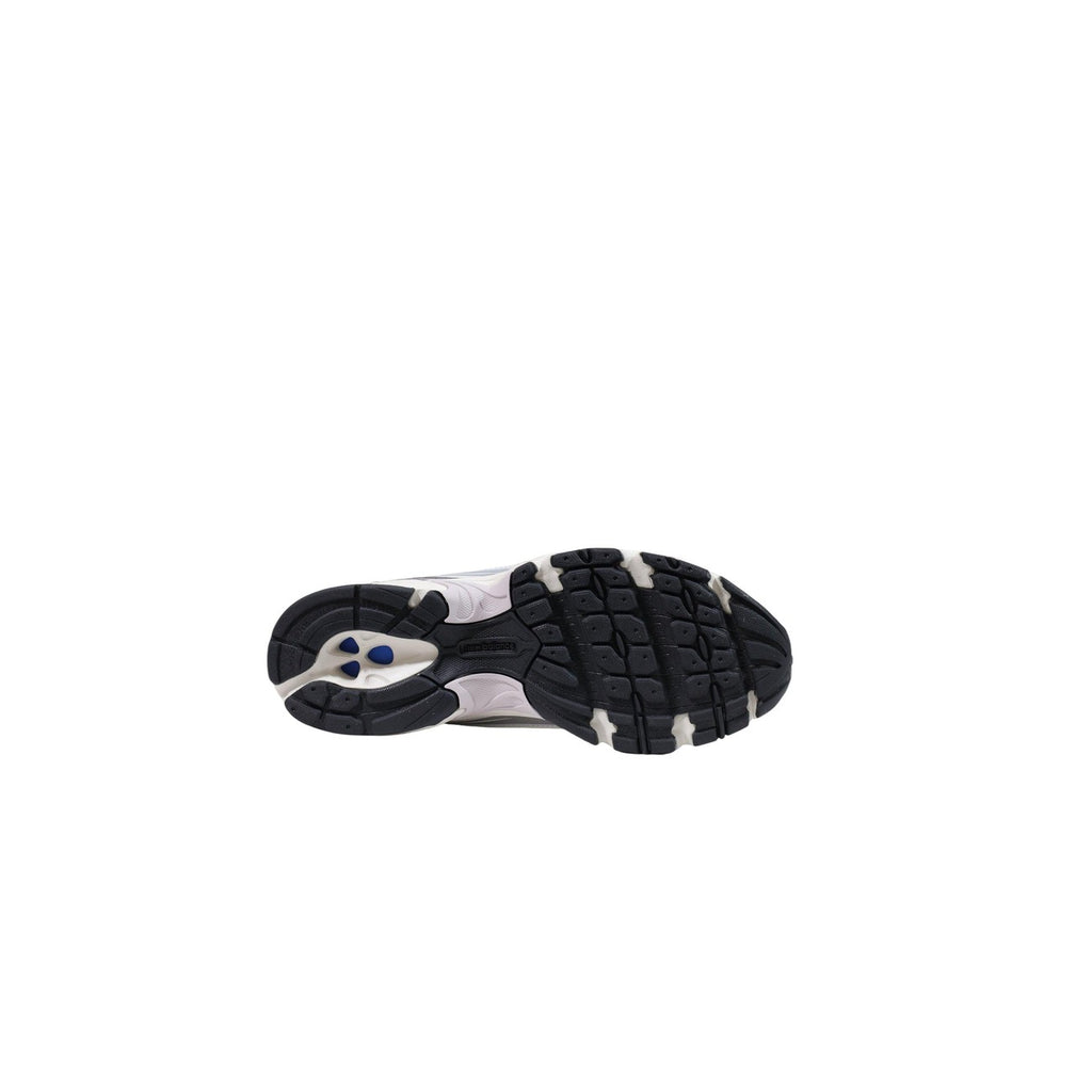 New Balance Women Sneakers